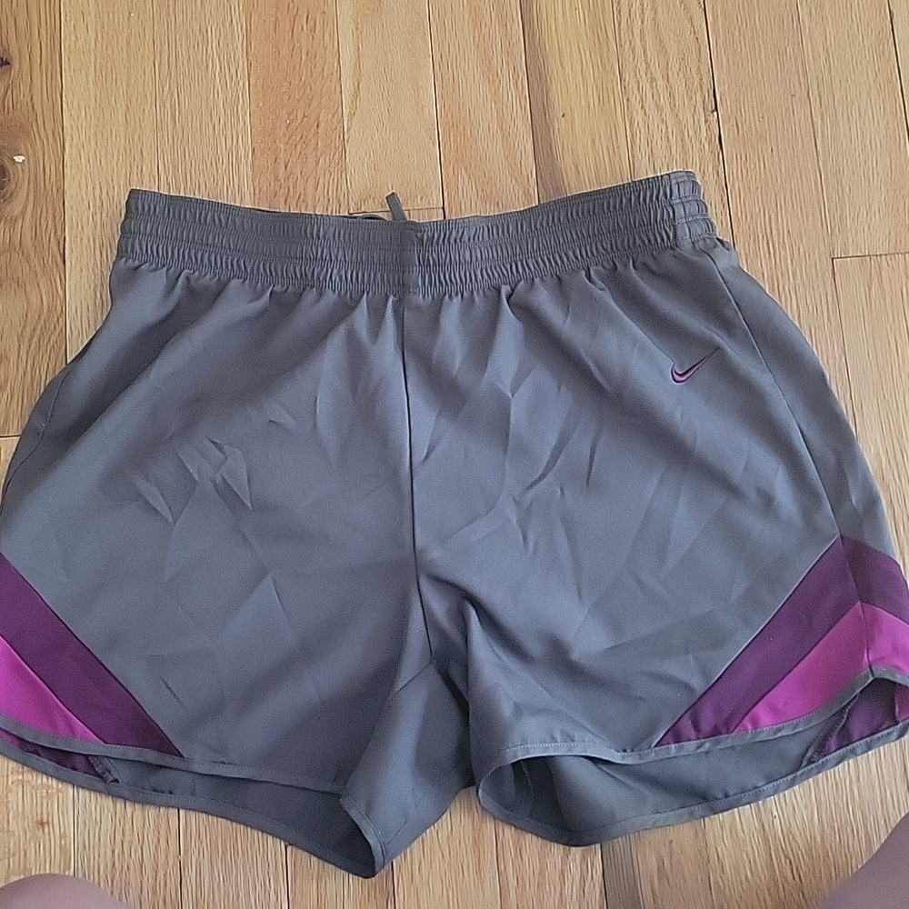 Nike dri-fit shorts - Picture 2 of 4